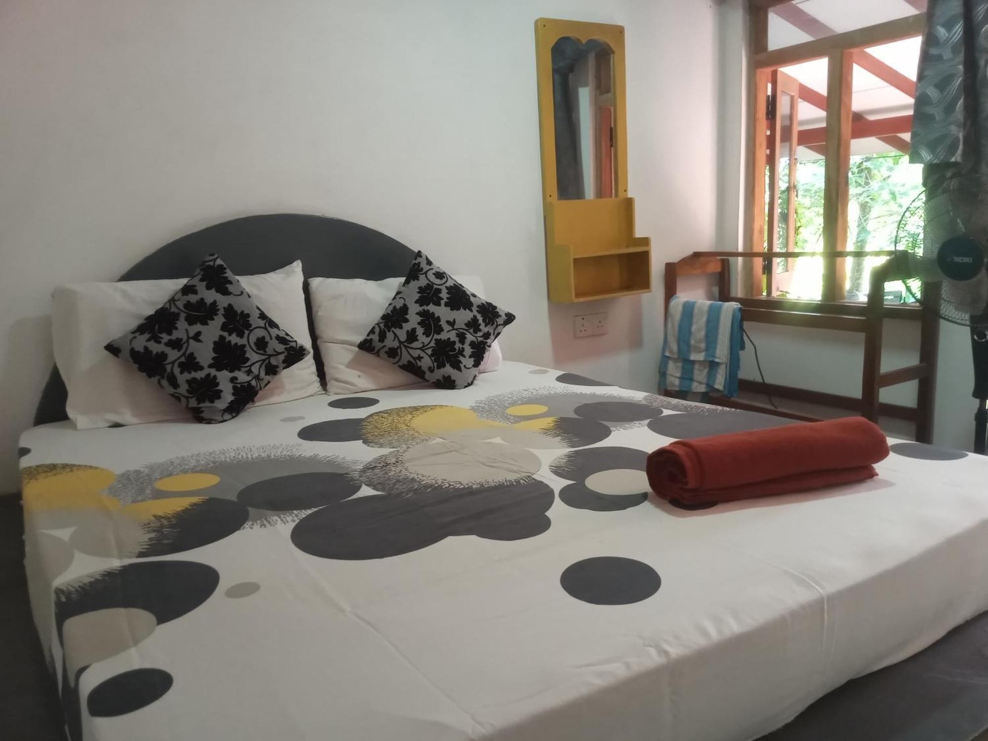 Angry Birds Homestay Habarana Extérieur photo