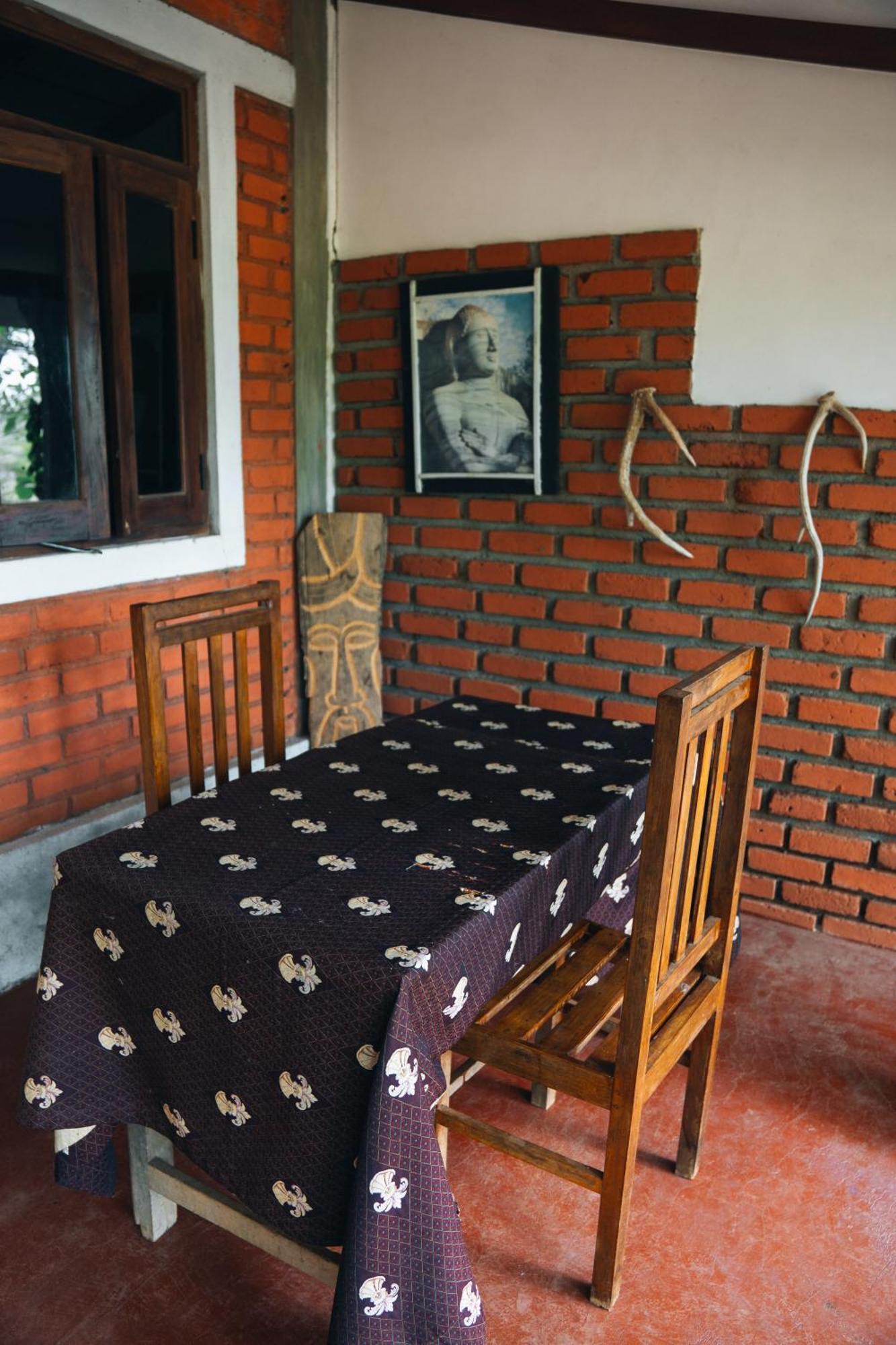 Angry Birds Homestay Habarana Extérieur photo