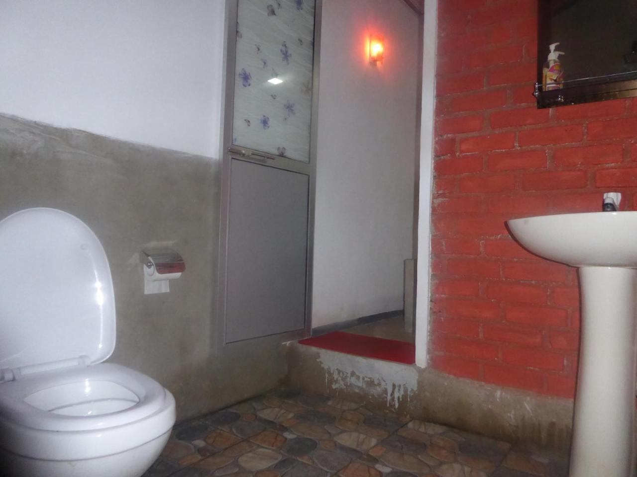 Angry Birds Homestay Habarana Extérieur photo